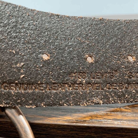 Levi's Women’s Stitched X Link Brown Buckle Belt - Picture 4 of 6